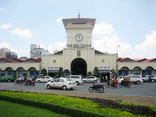 Dịch vụ chuyển nhà trọn gói Phú Yên vào Hồ Chí Minh uy tín, chất lượng và hiệu quả
